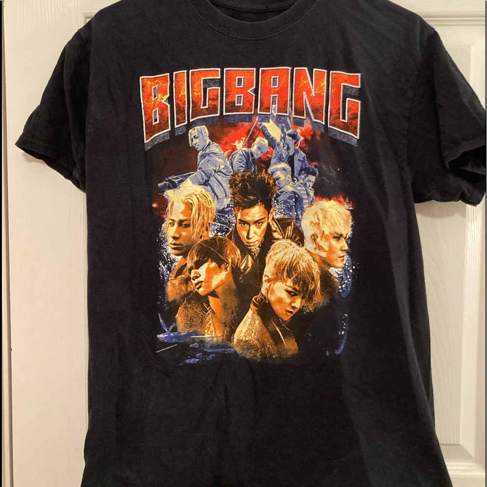 Medium Black Big Bang T-Shirt Almost New